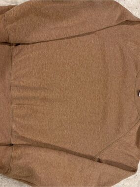 Old Navy Men's Crewneck Sweater in Camel